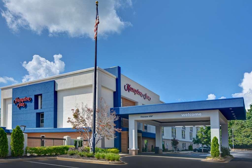 Hampton Inn Greenwood Exterior photo